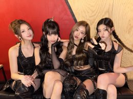 พยากรณ์ความฮอต 6 เมษานี้ #KISSROADinBANGKOK ปรอทแตกแน่! สแตนด์บายรถดับเพลิงรอรับ 4 สาว KISS OF LIFE ตัวมัมเจน 5 ได้เลย